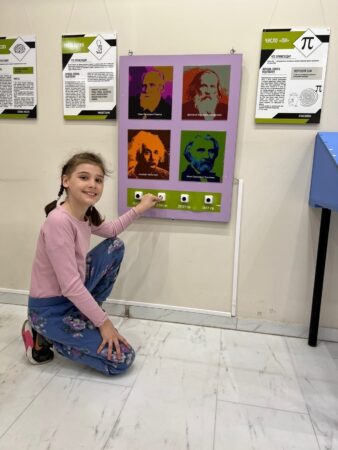 Выставка «ВНУТРИ ЧЕЛОВЕКА» в ТМК «ГРИНН» — фото 3 из 4